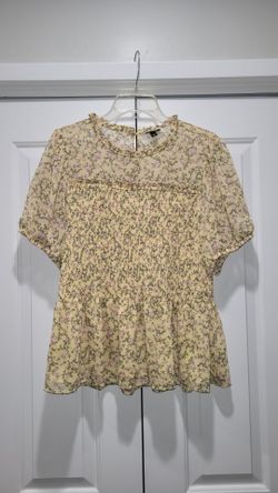 Torrid Size 1X Yellow Floral Peplum Top Smocked Cottagecore Boho Blouse Excellent Condition PRICE Is Firm Cash Only