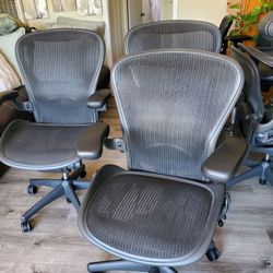 Herman Miller Aeron Chair Size C   Big and tall