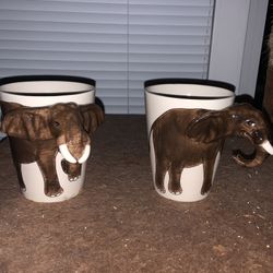 New elephant set Of mugs