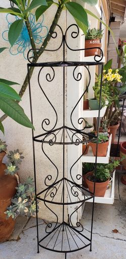 Metal Corner Shelf