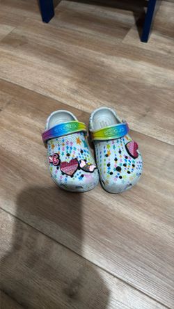 Size 7 Crocs $3.00
