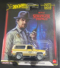 Hot Wheels Premium Stranger Things 1985 Chevrolet K5 Blazer