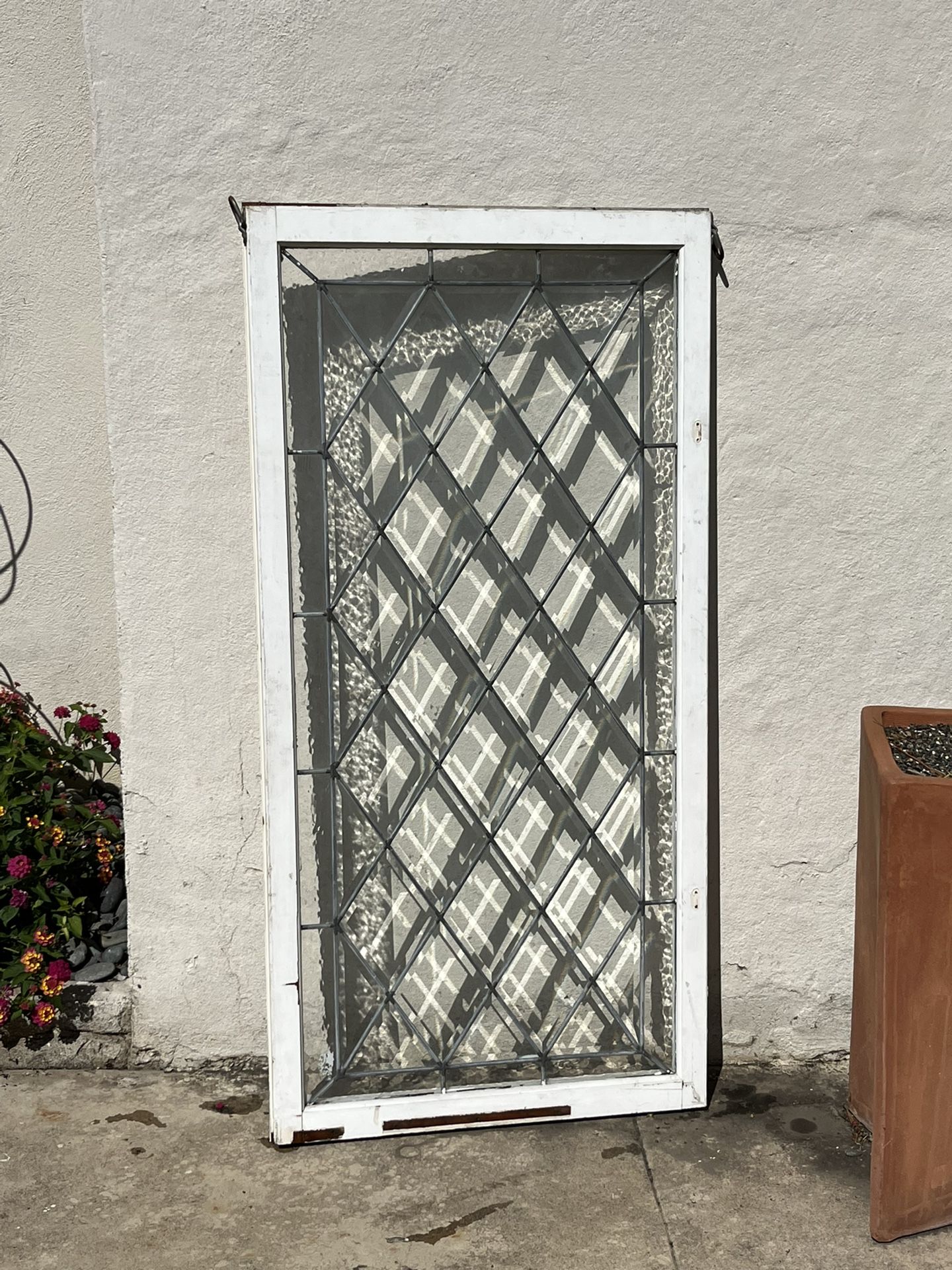Large Decorative Diamond Leaded Glass Windows for Sale in Long Beach