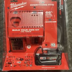 New Milwaukee M18 Starter Kit 5AH Battery and Charger