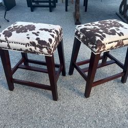 30 in. Brown Backless Wood Bar Stool with Cow Printed