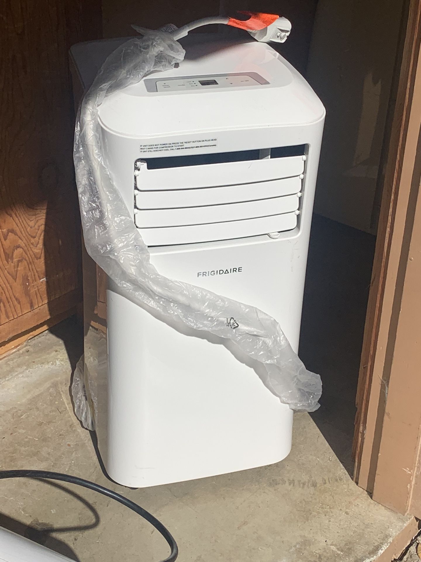 Frigidaire Portable AC 800 BTU