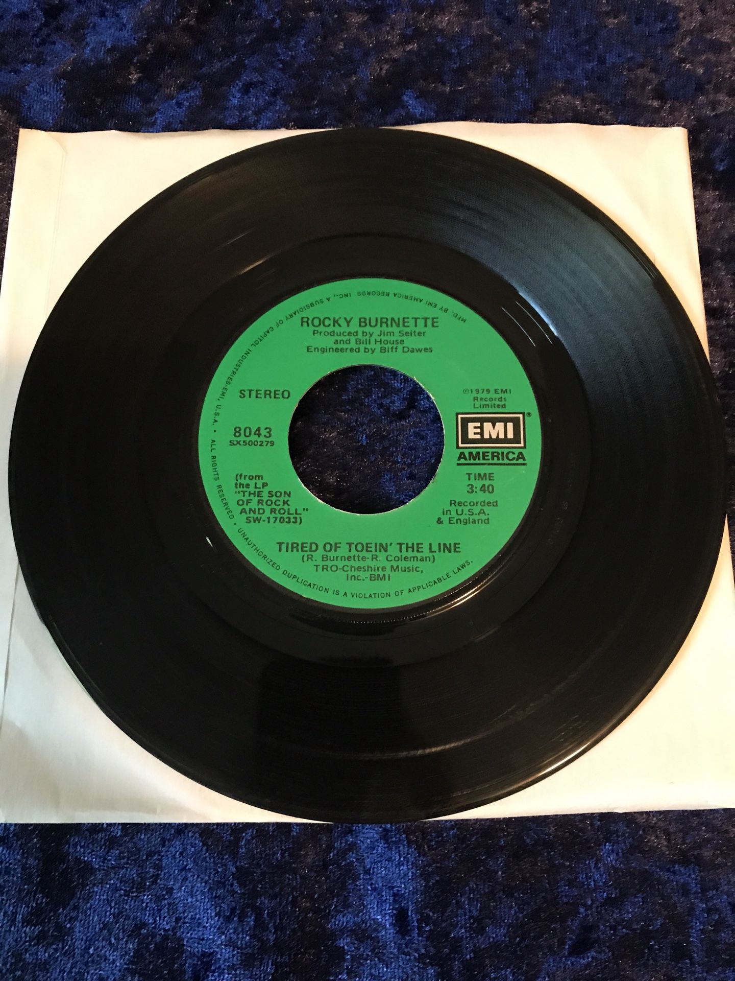 ROCKY BURNETTE Tired Of Toein' The Line - 45 RPM EMI - 8043 (VG+) 7"