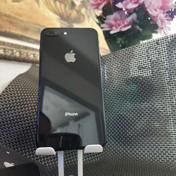 iPhone 8 Plus black 64 GB 