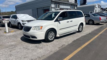 2011 Chrysler Town & Country