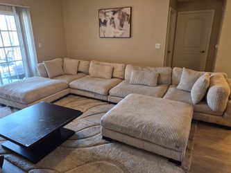 Courdory Sectional Couch