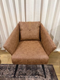 Accent chair