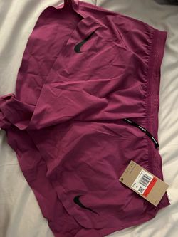 Men’s Nike running shorts 2” brand new with tags