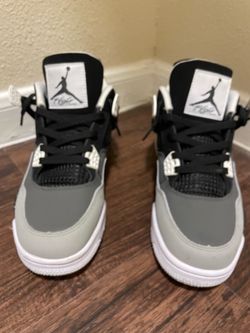 Jordan 4 retros size 9.5