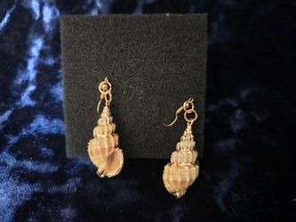 Natural Seashell Dangle Earrings – Gold Tone Beach Coastal Jewelry