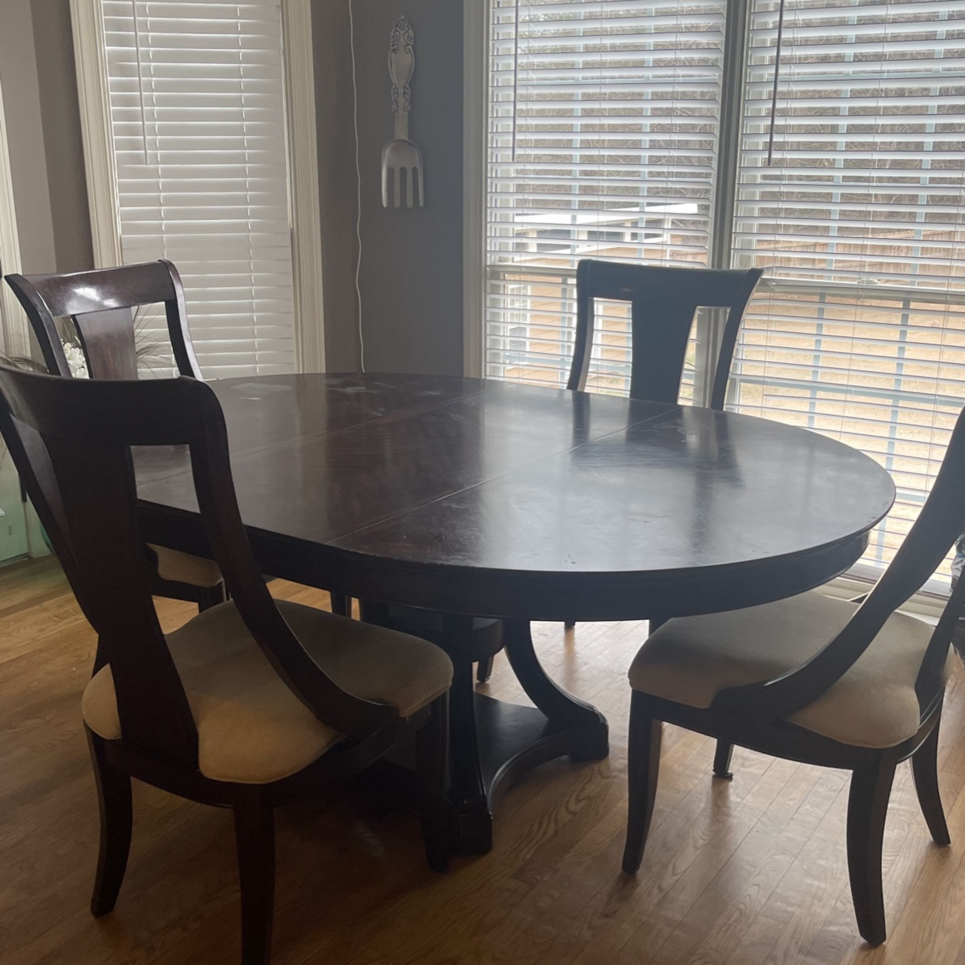 Kitchen Table With 4 Chairs 