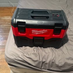 Milwaukee Vacuum