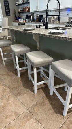 4 Bar stools nice smoke free home