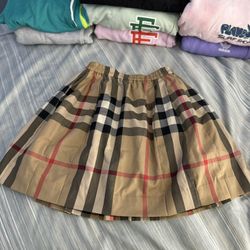 BURBERRY GIRLS SIZE 4T