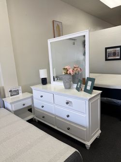 White dresser and mirror