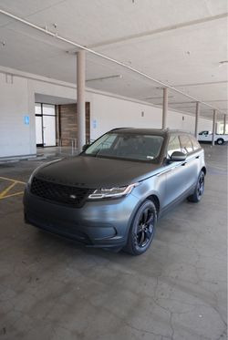 Range Rover Velar 2018 – Satin Black