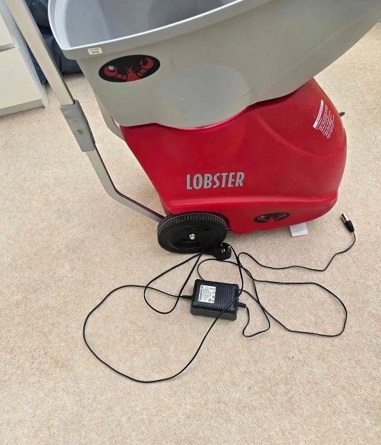 Lobster Tennis Ball Machine