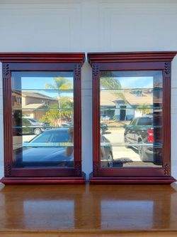 Hanging Display cases d3cor