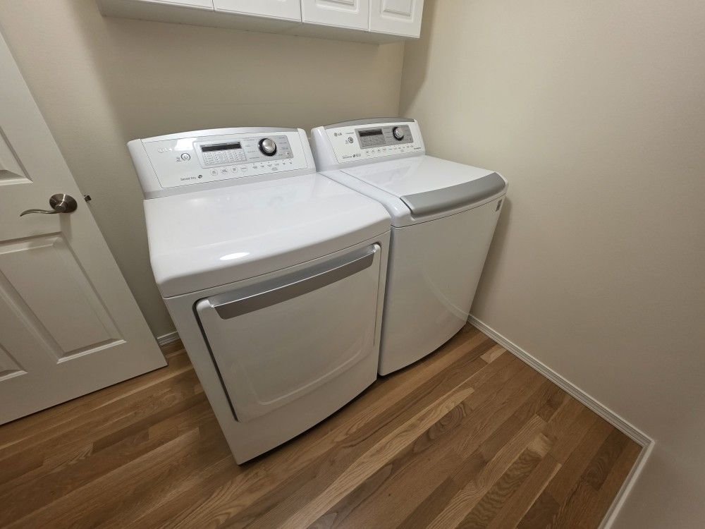 Matching LG Washer and Dryer (Electric)