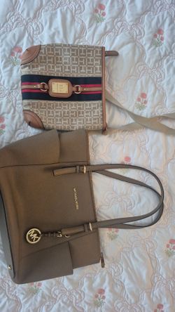 2 purses for sale