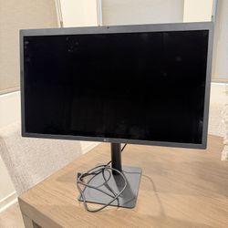  LG 27MD5KLB-B UltraFine 5K IPS monitor - Pickup From Northridge Area