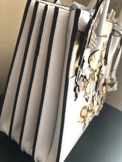 Michael michael kors mercer medium butterfly embellished leather accordion crossbody bag cheap