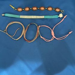  Lot Of 5 Bracelets 