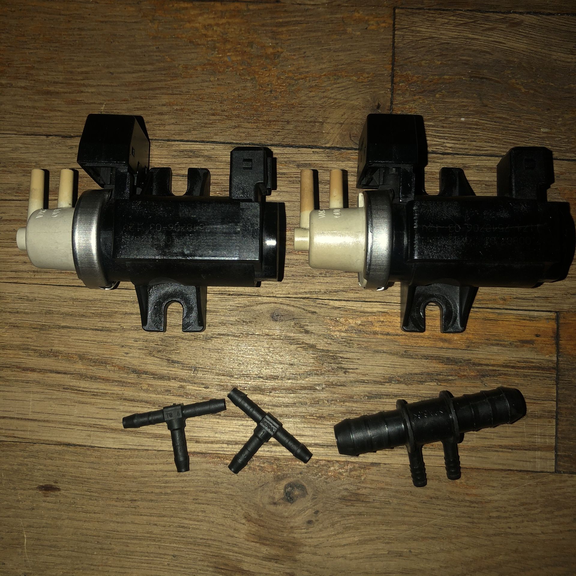 BMW 335i 335xi 535i 535xi boost solenoids with T fittings