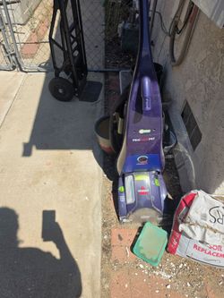Carpet cleaner upholstery