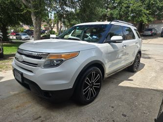 2015 Ford Explorer