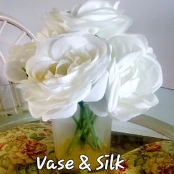 Nice Set Vase With Silk Flower , Palm Springs 