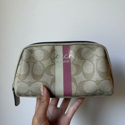 Preowned Vintage Coach Makeup Pouch