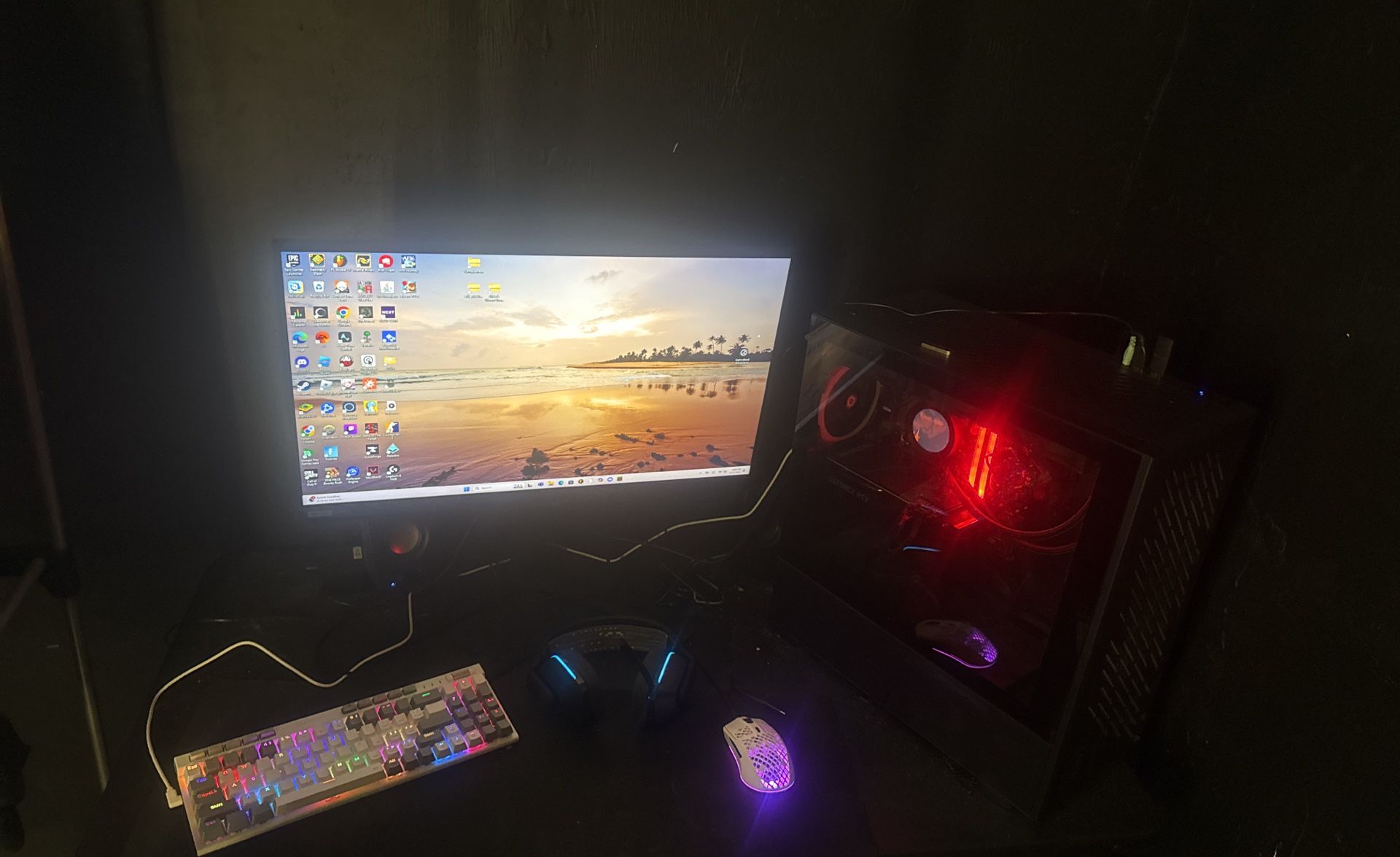 HIGH END GAMING PC SETUP NEED GONE