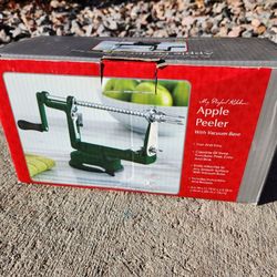 apple peeler
box size: 10x4.5x5.5H"
manual included
unused
works good
$10