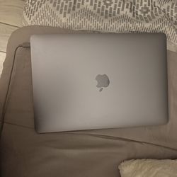 MacBook Air M1