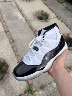 395$ MENS SIZE 11.5 Jordan 11 Whie concords NEVER WORN BRAND NEW OG RELEASE (2018)