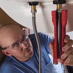 New 8-in-1 Faucet and Sink Installer multifunctional pipe wrench