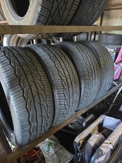 215 45r17 Toyo Tire