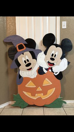 Mickey Halloween decoration