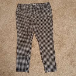 Old Navy black & white pixie pant size 14