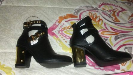 7 1/2 nice brand new shoes never worn