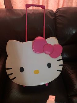 Hello kitty with wheels