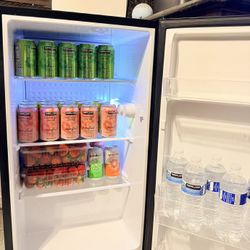 Insignia™ - 2.7 Cu. Ft. Mini Fridge with Door Storage and ENERGY