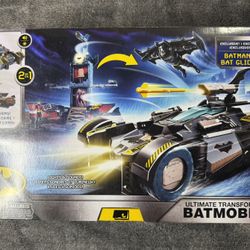 DC Comics Batman Ultimate Transforming Batmobile Playset