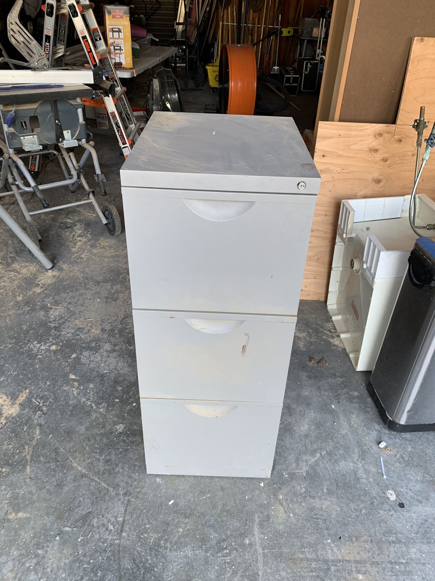 File cabinet