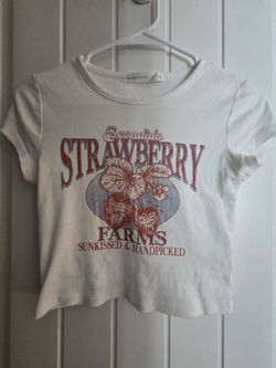Crop top strawberry t shirt size small women’s